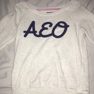 AMERICAN EAGLE SWEATER